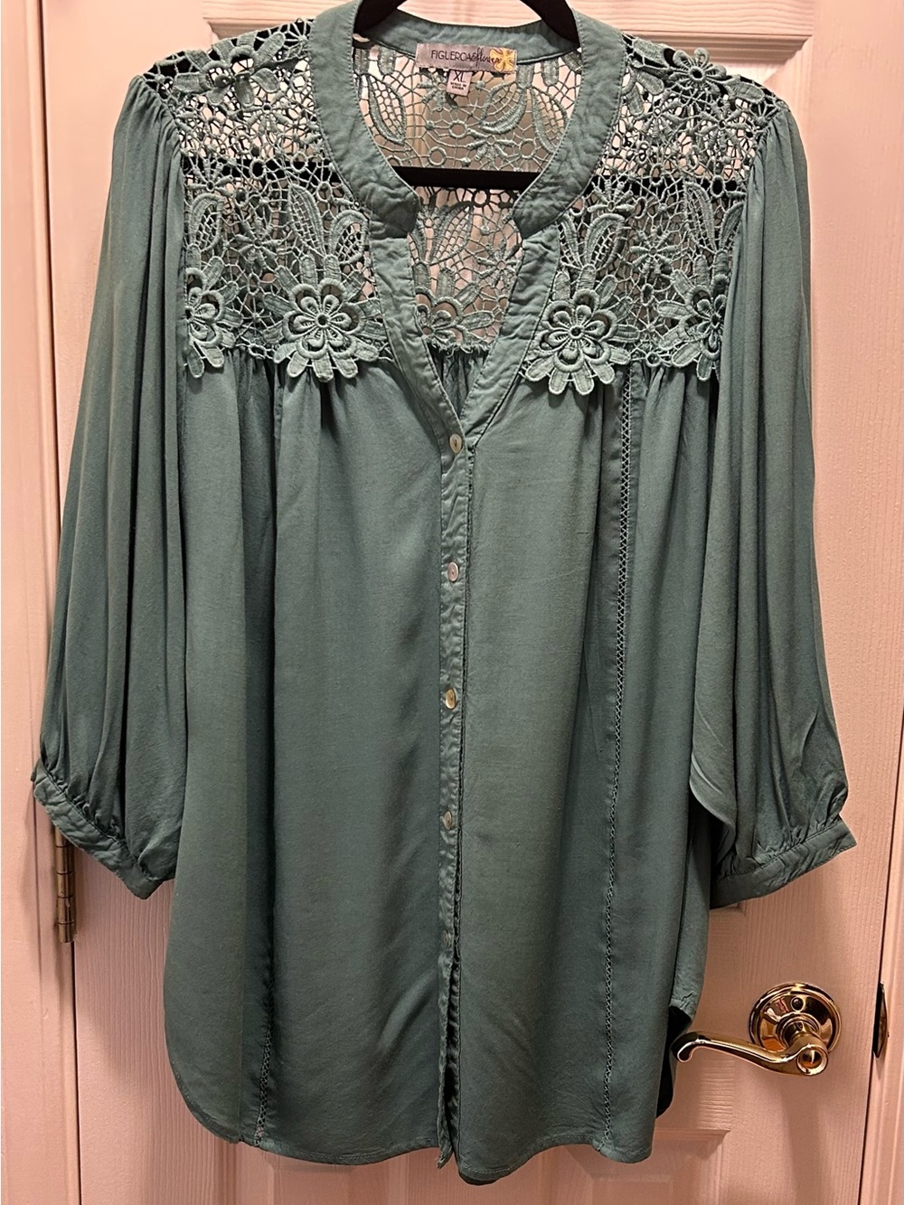Figueroa & Flowers XL Bohemian Style Blouse w Crochet-Style Floral Lace Yoke EUC